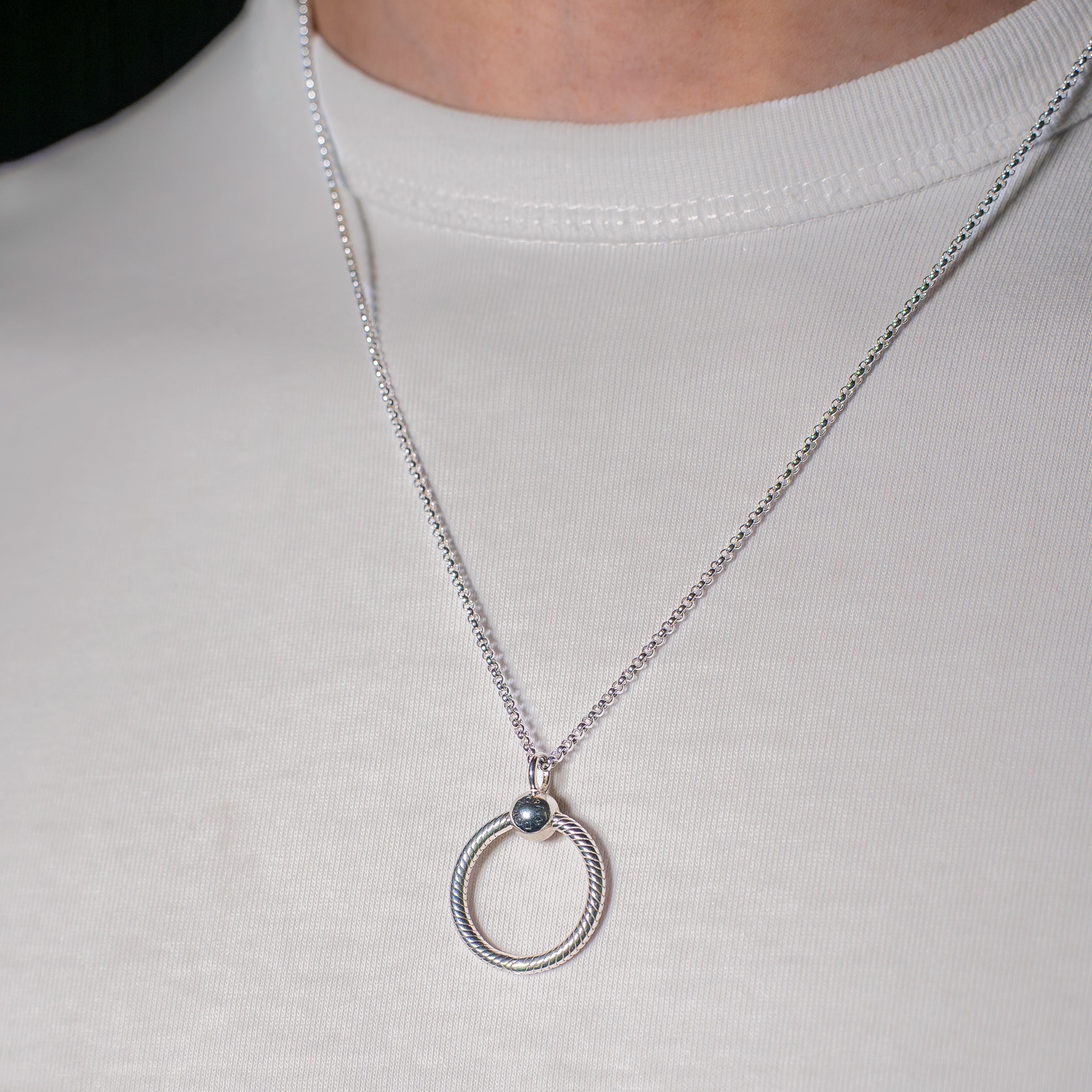 Small sterling silver O Pendant