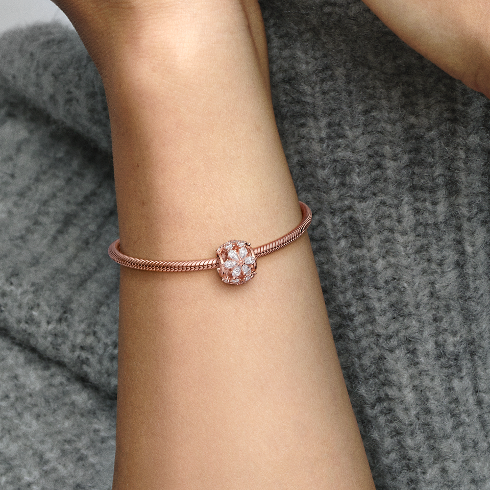 Sparkling Herbarium Cluster Round Charm