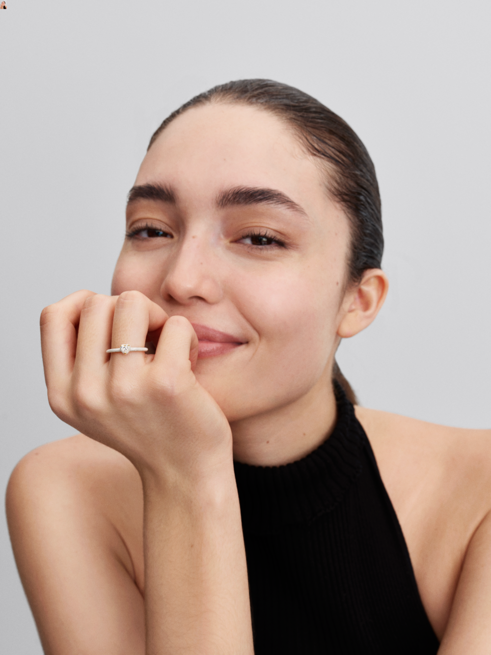 White Chakra Heart Ring
14k gold plating