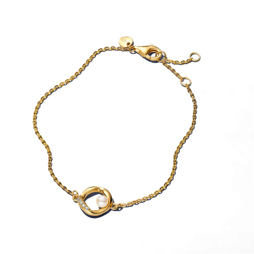 Organically Shaped Pavé Circle & Treated Freshwater Cultured Pearl Bracelet
